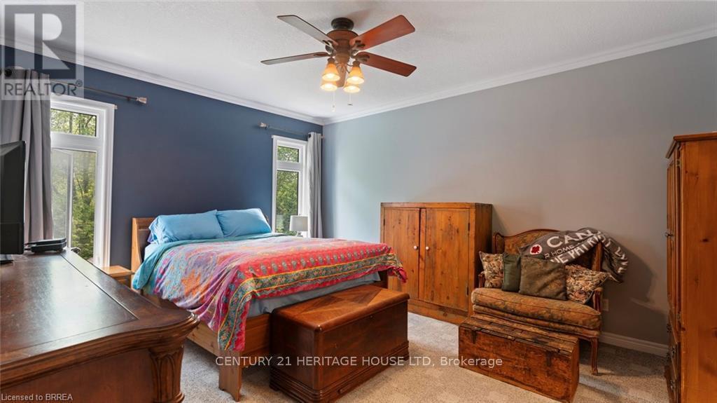 2 Hunter Drive S, Norfolk, ON - Indoor Photo Showing Bedroom