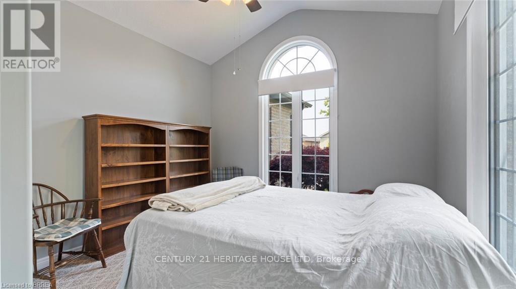 2 Hunter Drive S, Norfolk, ON - Indoor Photo Showing Bedroom
