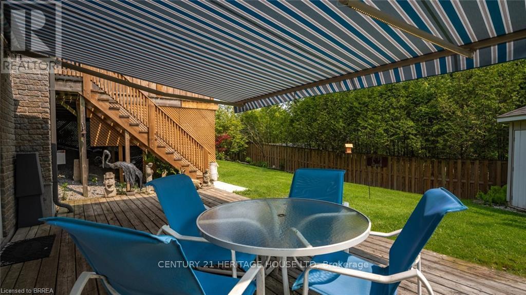 2 Hunter Drive S, Norfolk, ON - Outdoor With Deck Patio Veranda