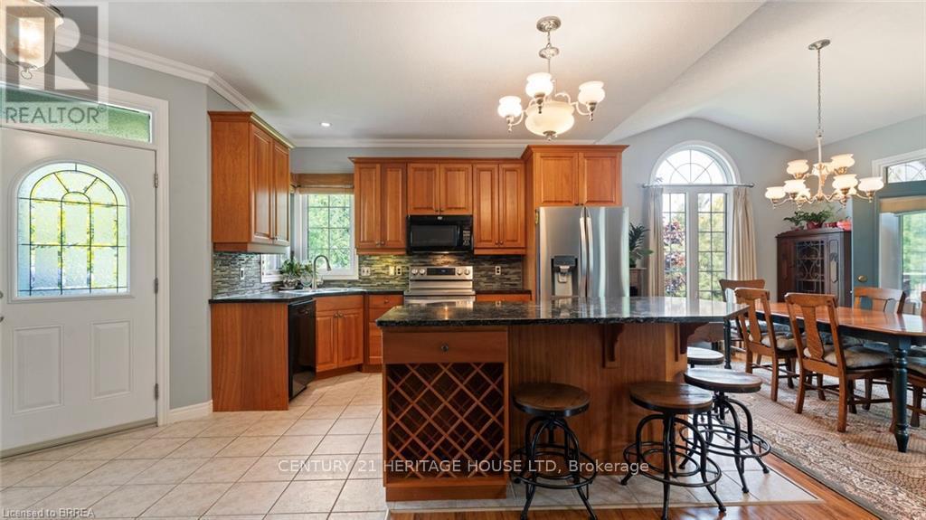 2 Hunter Drive S, Norfolk, ON - Indoor