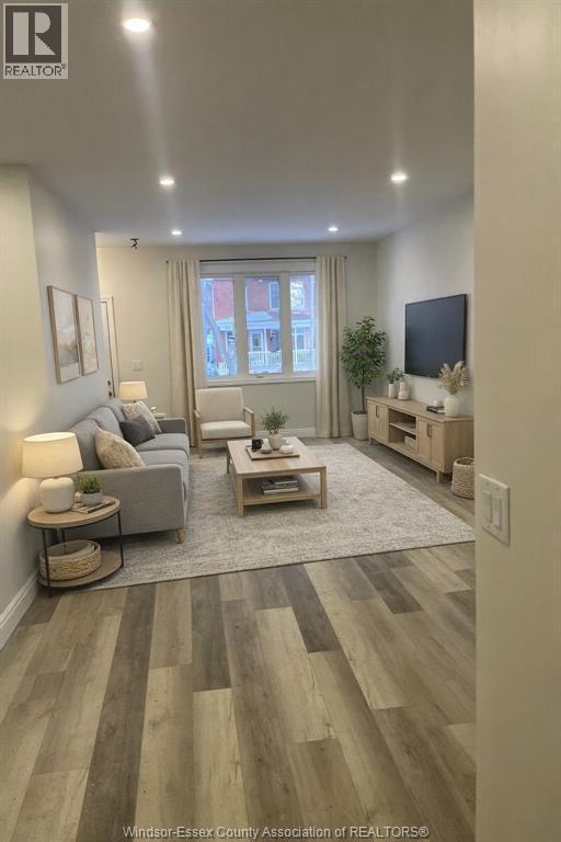 645 Janette Unit# B, Windsor, ON - Indoor Photo Showing Other Room