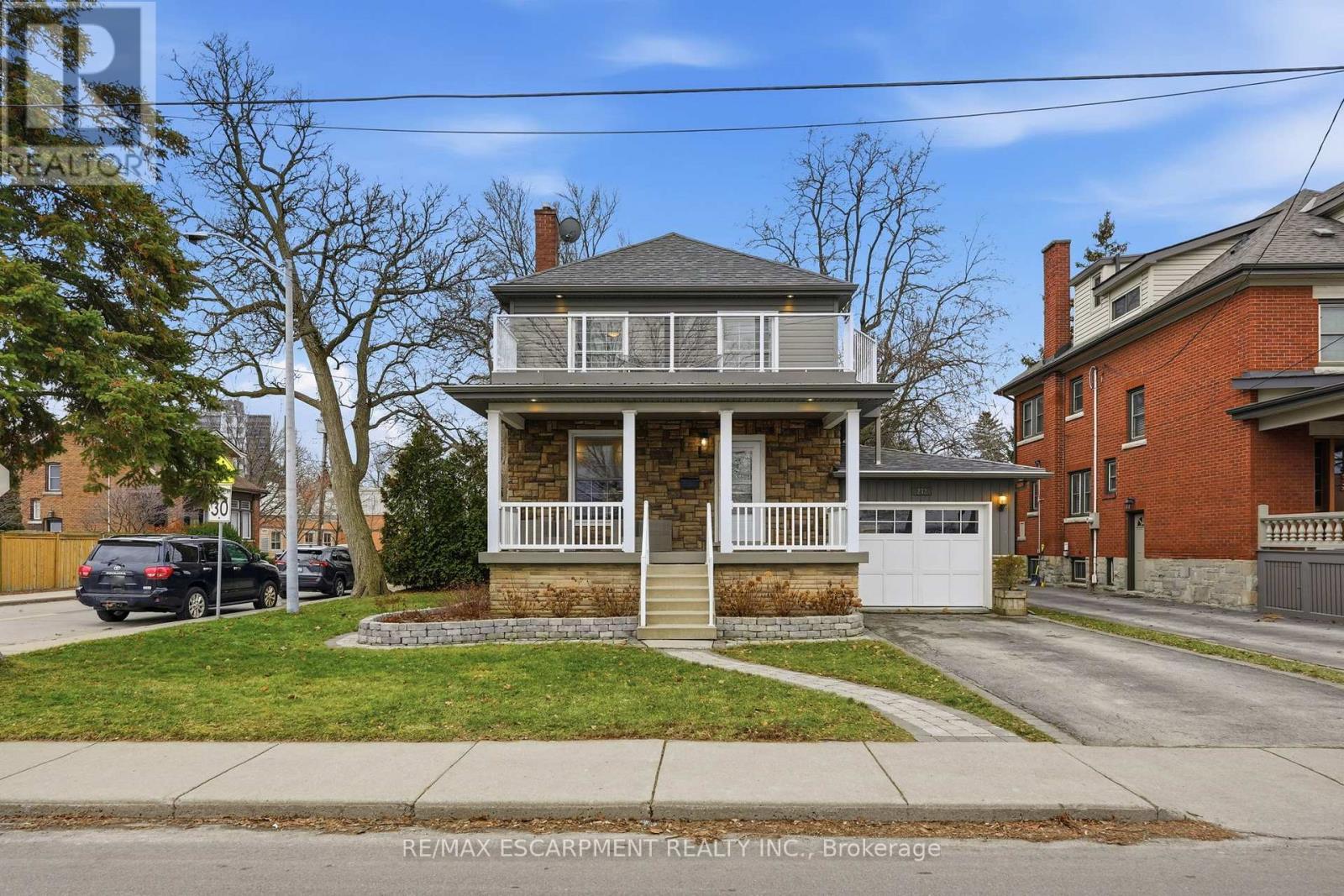 232 Mountain Park Avenue, Hamilton, ON - Outdoor With Deck Patio Veranda
