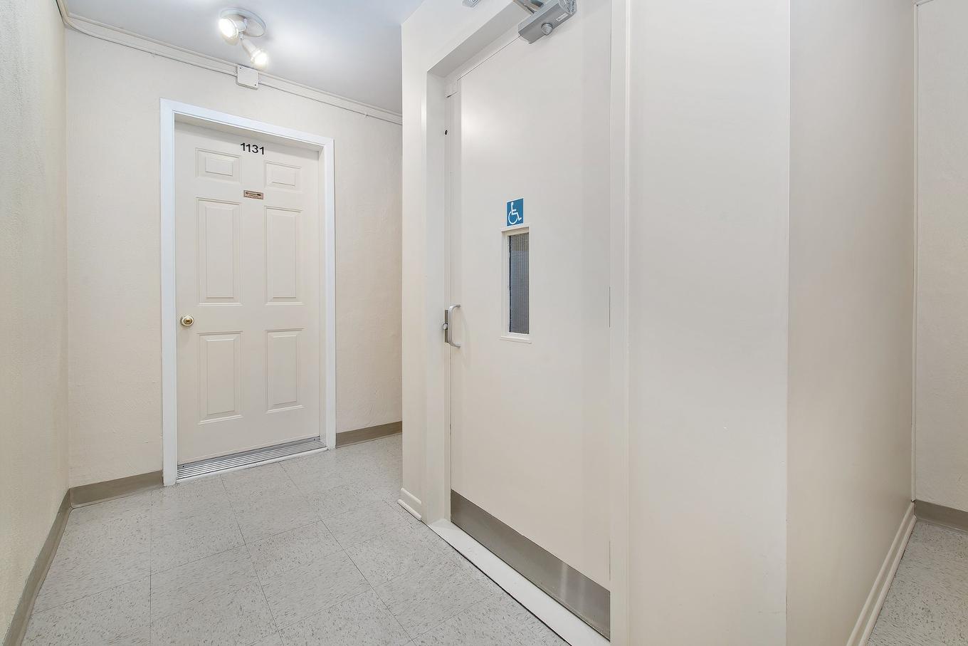 Elevator - 1139 Boul. Maisonneuve, Saint-Jérôme, QC - Indoor Photo Showing Other Room