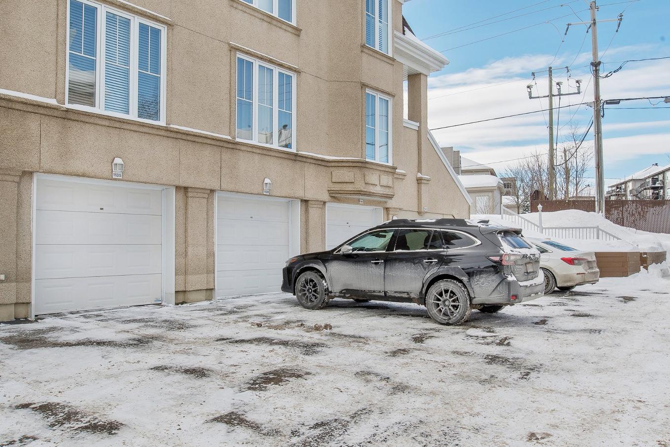 Parking - 1139 Boul. Maisonneuve, Saint-Jérôme, QC - Outdoor With Exterior