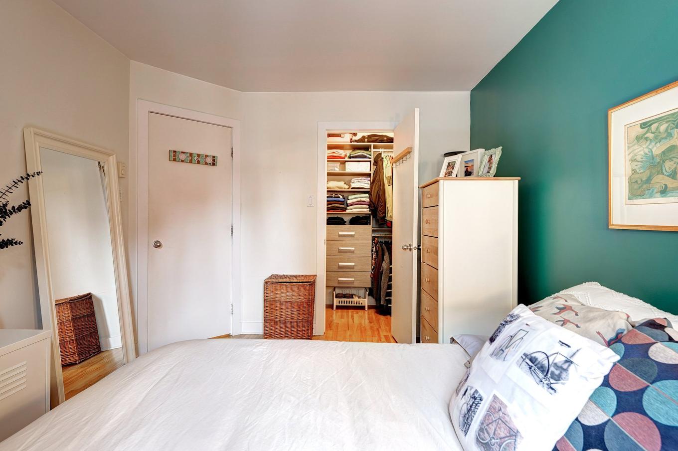 Primary bedroom - 3-1361 Rue La Fontaine, Montréal (Ville-Marie), QC - Indoor Photo Showing Bedroom