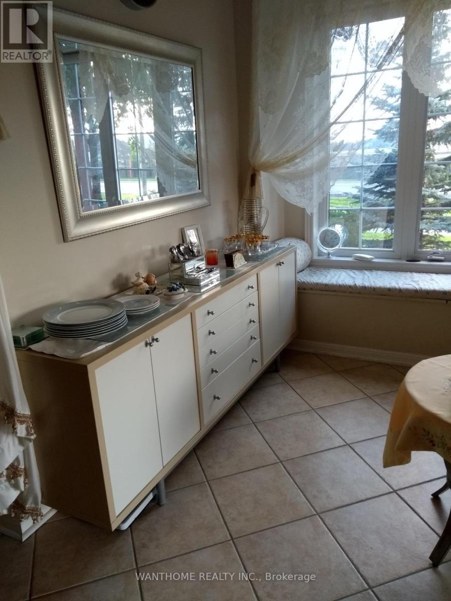 3995 Janice Drive, Mississauga, ON - Indoor