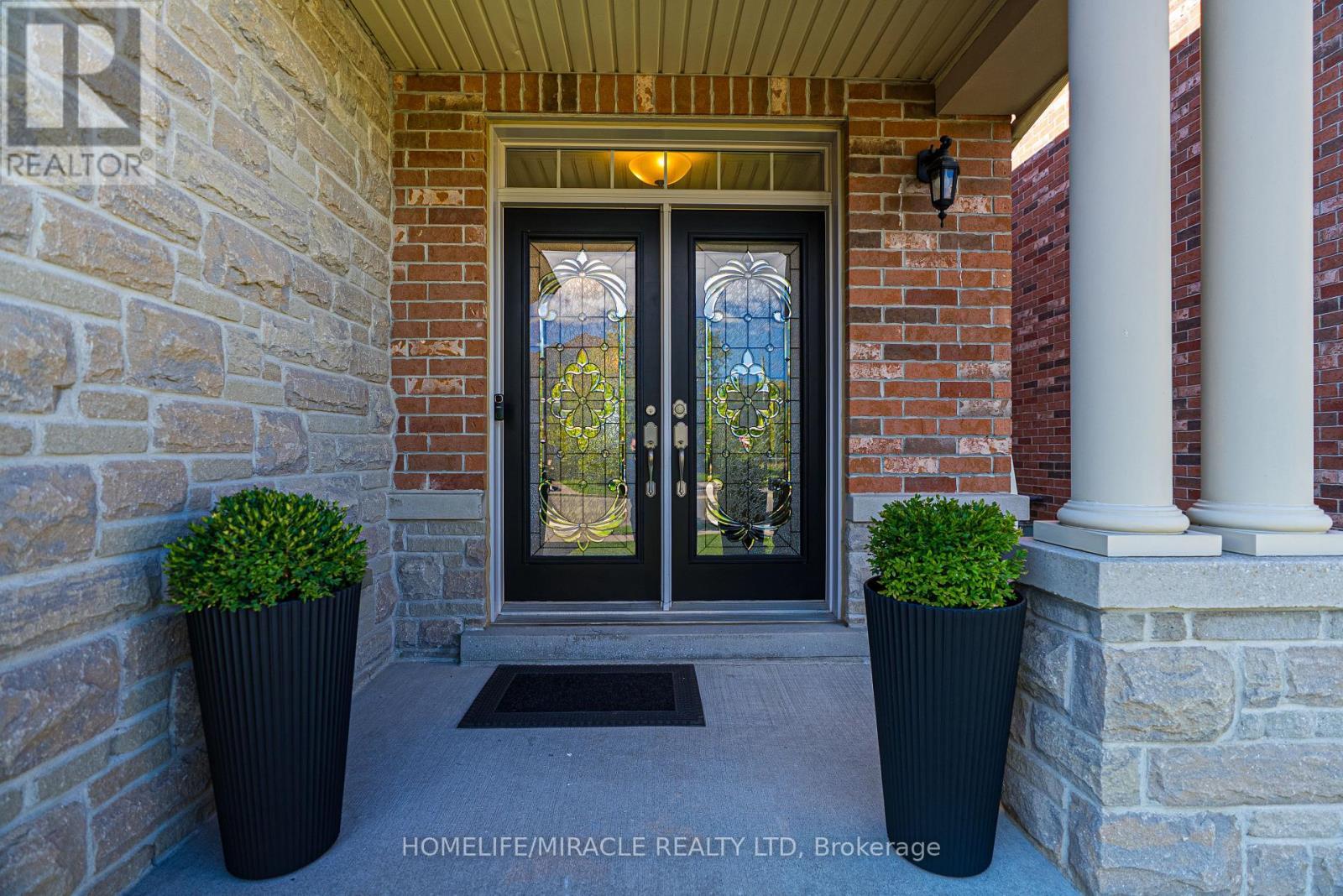 8 Summerberry Way, Hamilton, ON - Outdoor