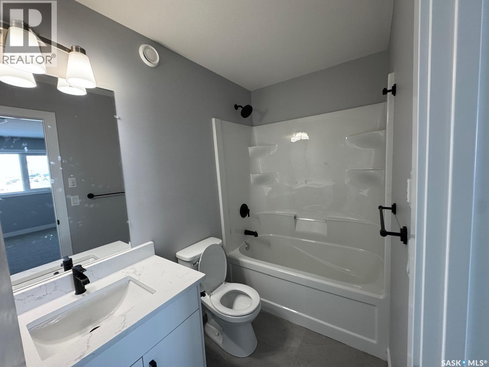 419 Stromberg Crescent, Saskatoon, SK - Indoor Photo Showing Bathroom