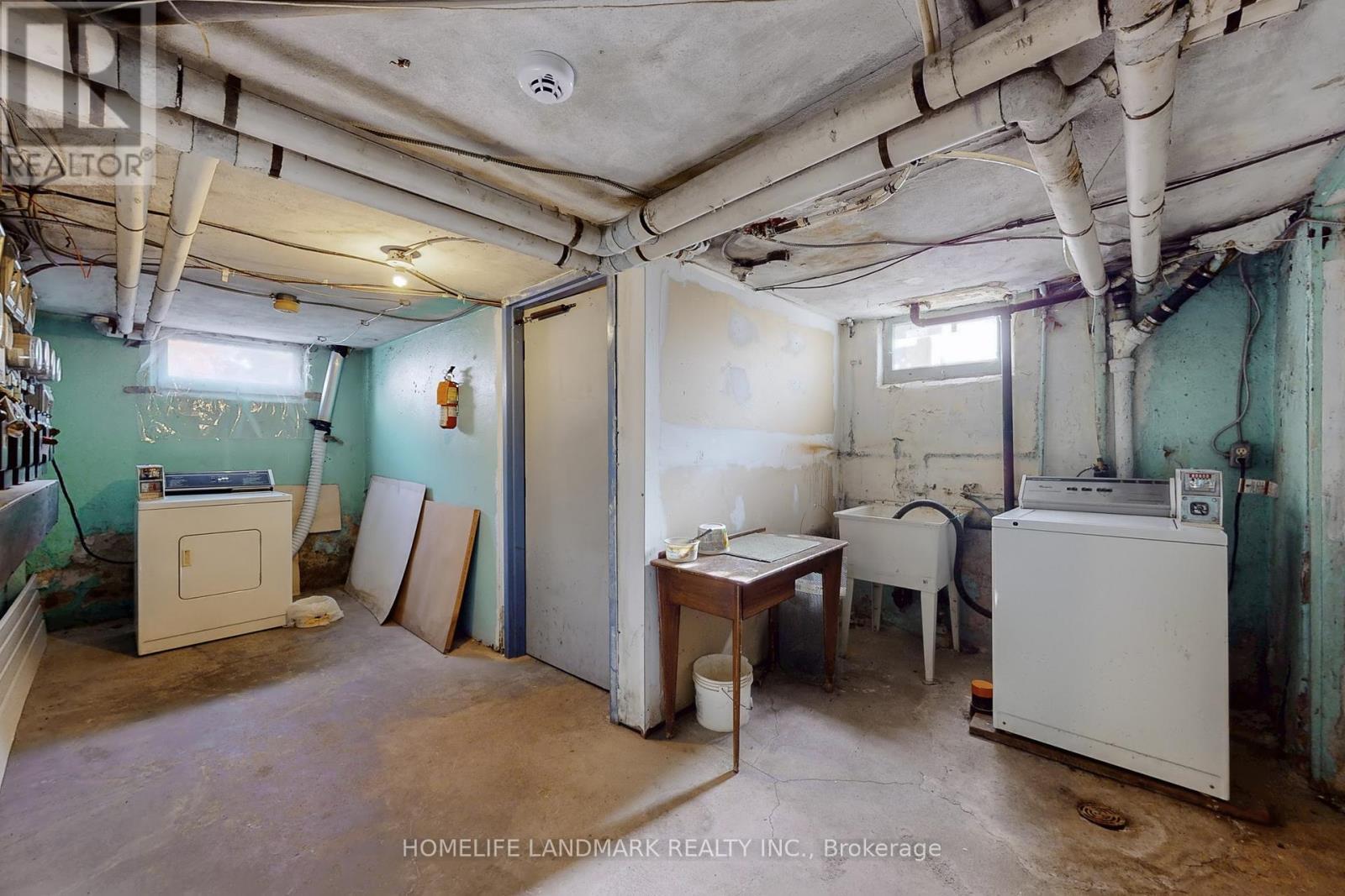 153 Joseph Street, Kitchener, ON - Indoor Photo Showing Laundry Room