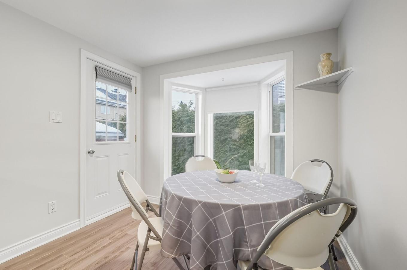 Cuisine - 5710 Rue Anthony, Brossard, QC - Indoor Photo Showing Dining Room