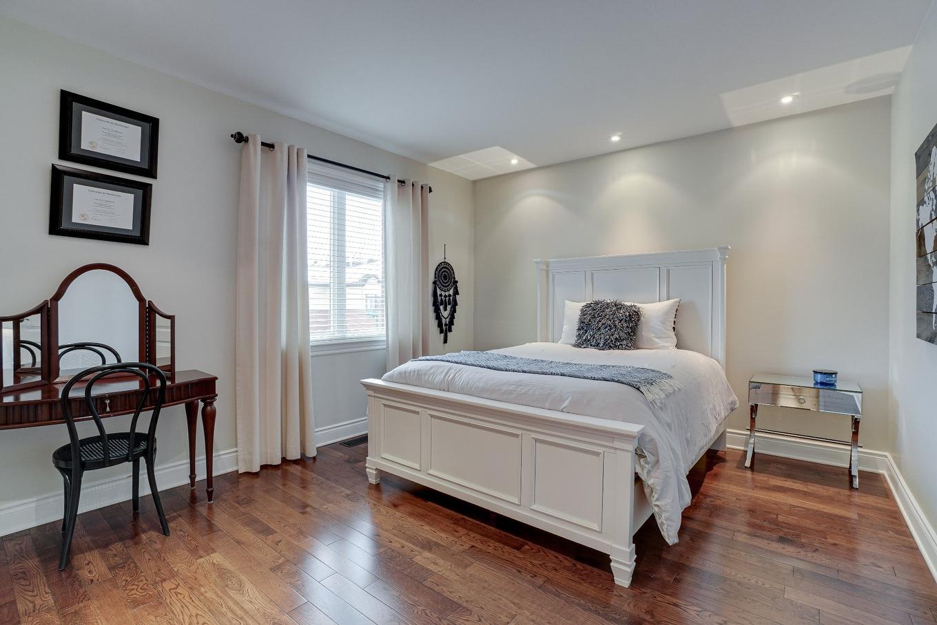 Bedroom - 7 Rue Hector-Maisonneuve, Blainville, QC - Indoor Photo Showing Bedroom