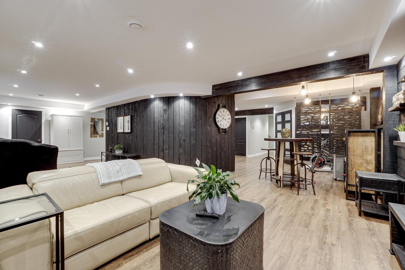Family room - 7 Rue Hector-Maisonneuve, Blainville, QC - Indoor Photo Showing Living Room