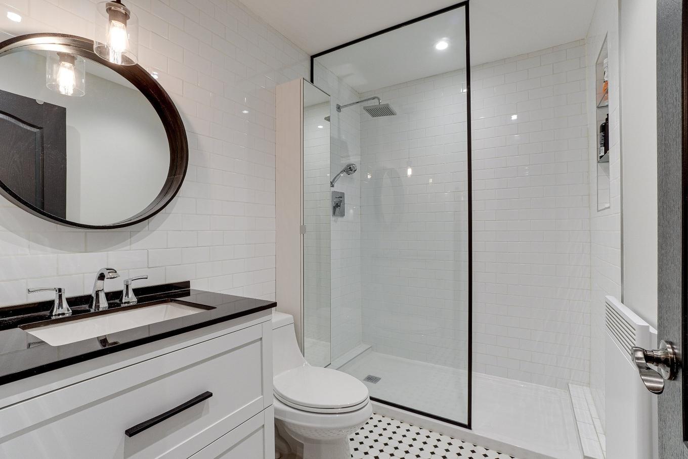 Bathroom - 7 Rue Hector-Maisonneuve, Blainville, QC - Indoor Photo Showing Bathroom