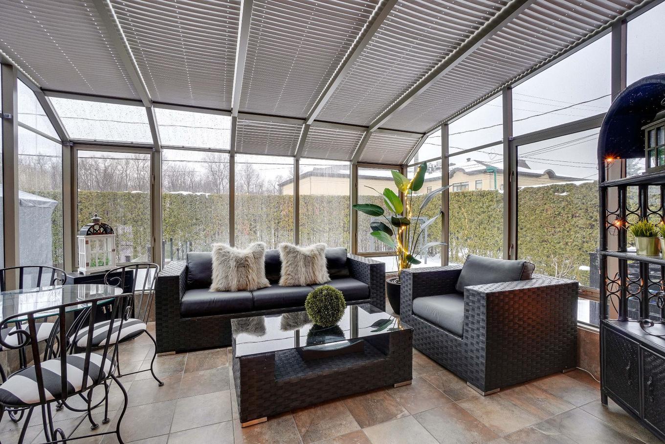 Solarium/Sunroom - 7 Rue Hector-Maisonneuve, Blainville, QC - Photo Showing Other Room