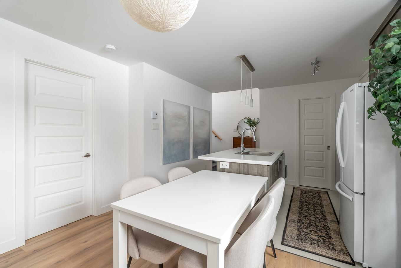 Dining room - 322 - 324 Ch. De Wexford, Shannon, QC - Indoor