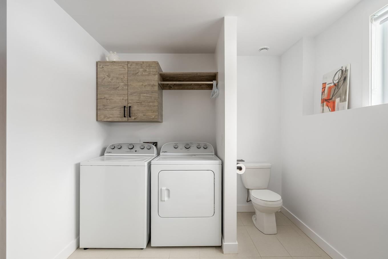 Bathroom - 322 - 324 Ch. De Wexford, Shannon, QC - Indoor Photo Showing Laundry Room