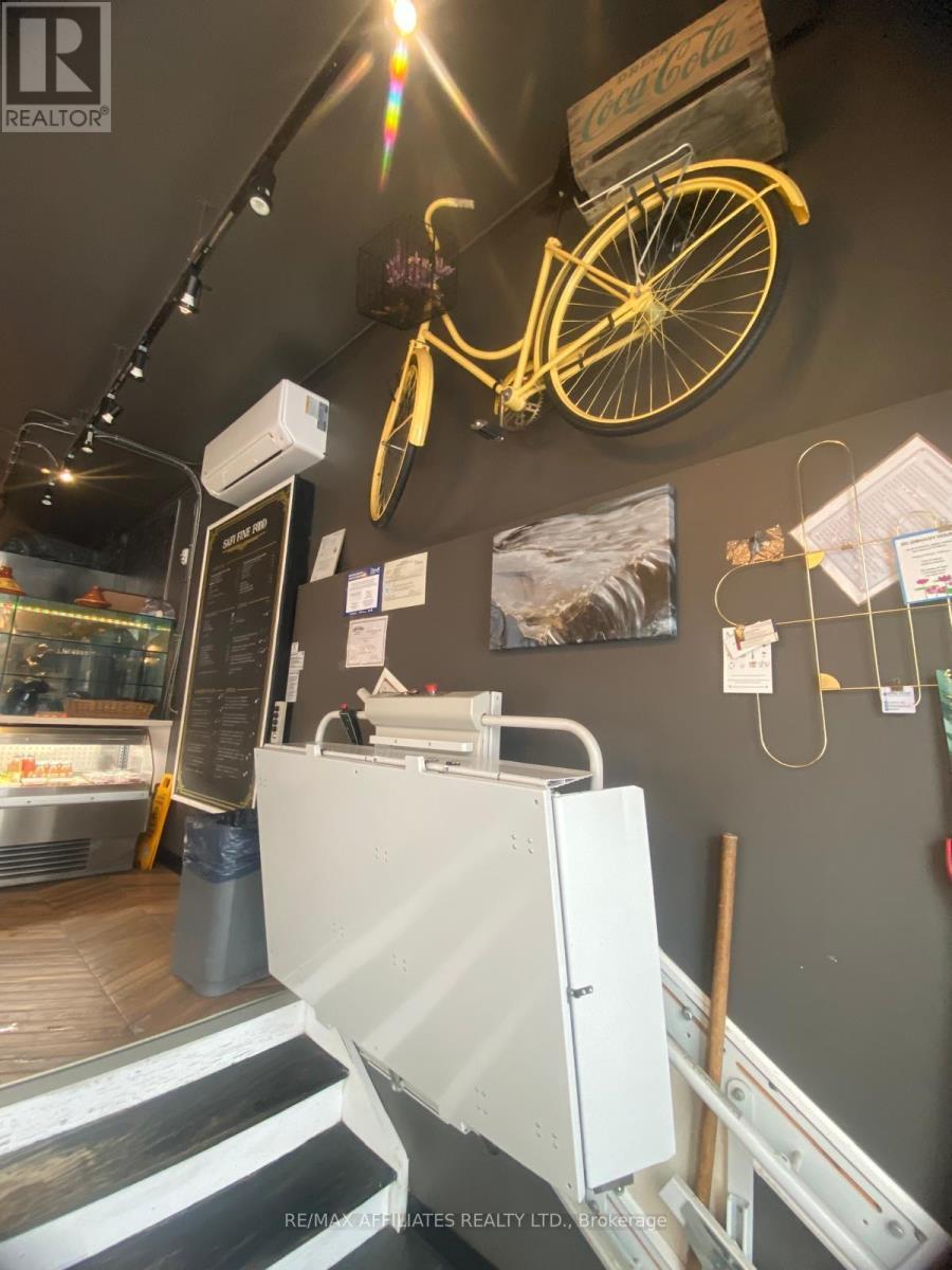 296 Somerset Street E, Ottawa, ON