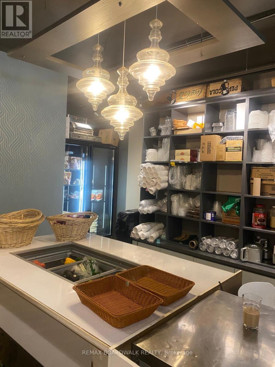 296 Somerset Street E, Ottawa, ON