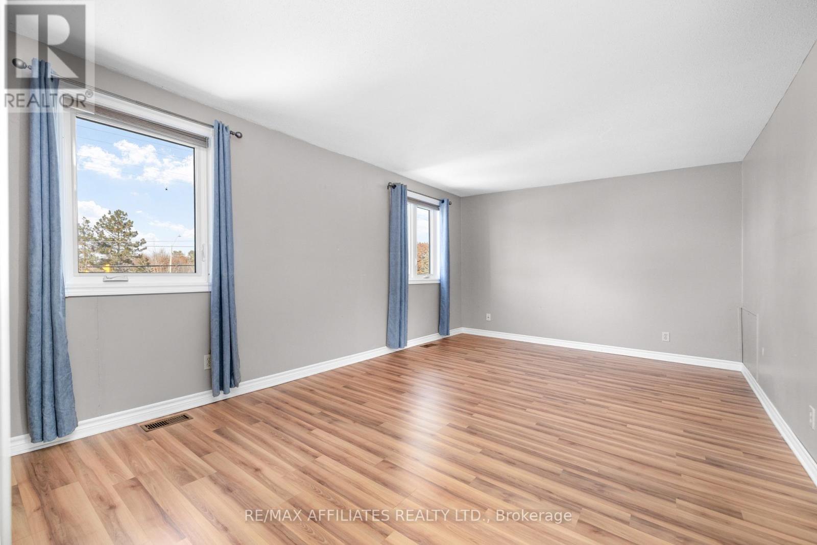 2 Shadow Court, Ottawa, ON - Indoor Photo Showing Other Room