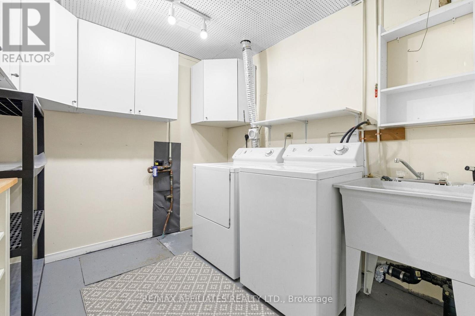 2 Shadow Court, Ottawa, ON - Indoor Photo Showing Laundry Room