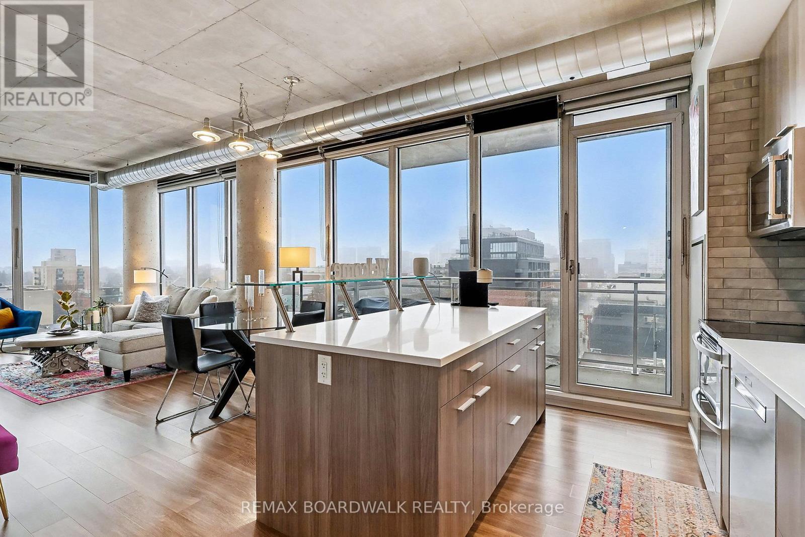 710 - 354 Gladstone Avenue, Ottawa, ON - Indoor Photo Showing Kitchen