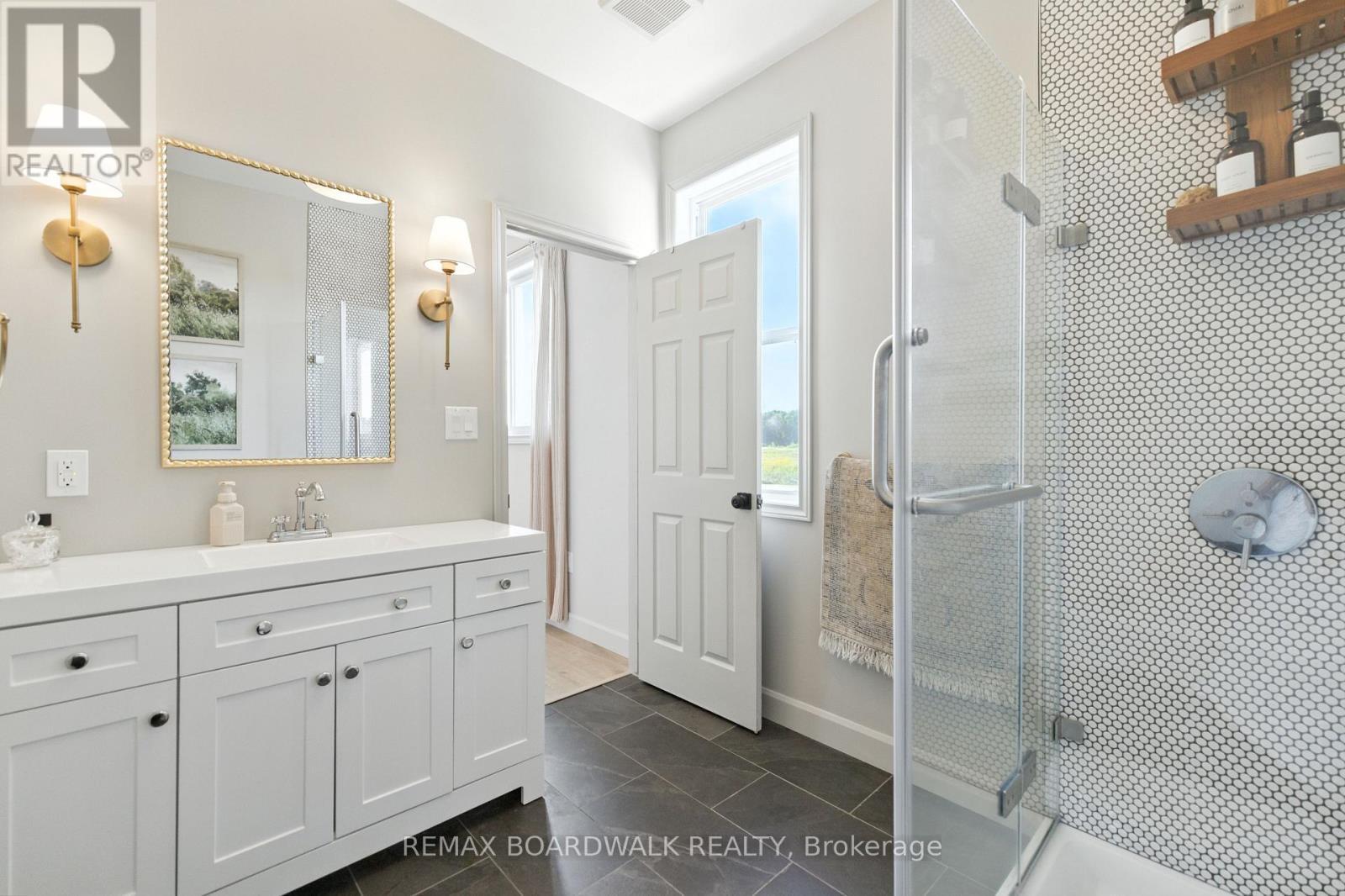 1606 Pittston Road, Edwardsburgh/Cardinal, ON - Indoor Photo Showing Bathroom