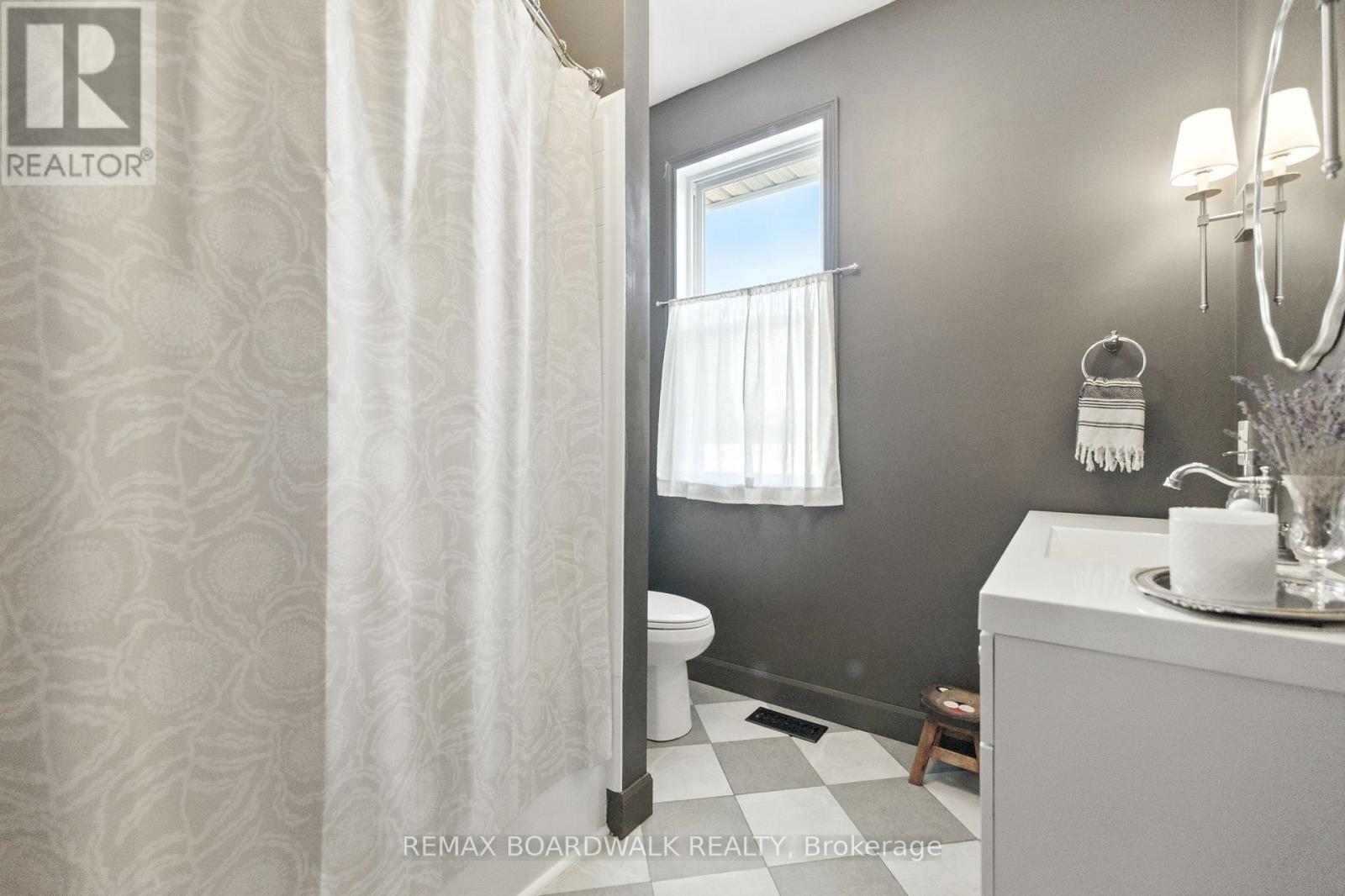 1606 Pittston Road, Edwardsburgh/Cardinal, ON - Indoor Photo Showing Bathroom