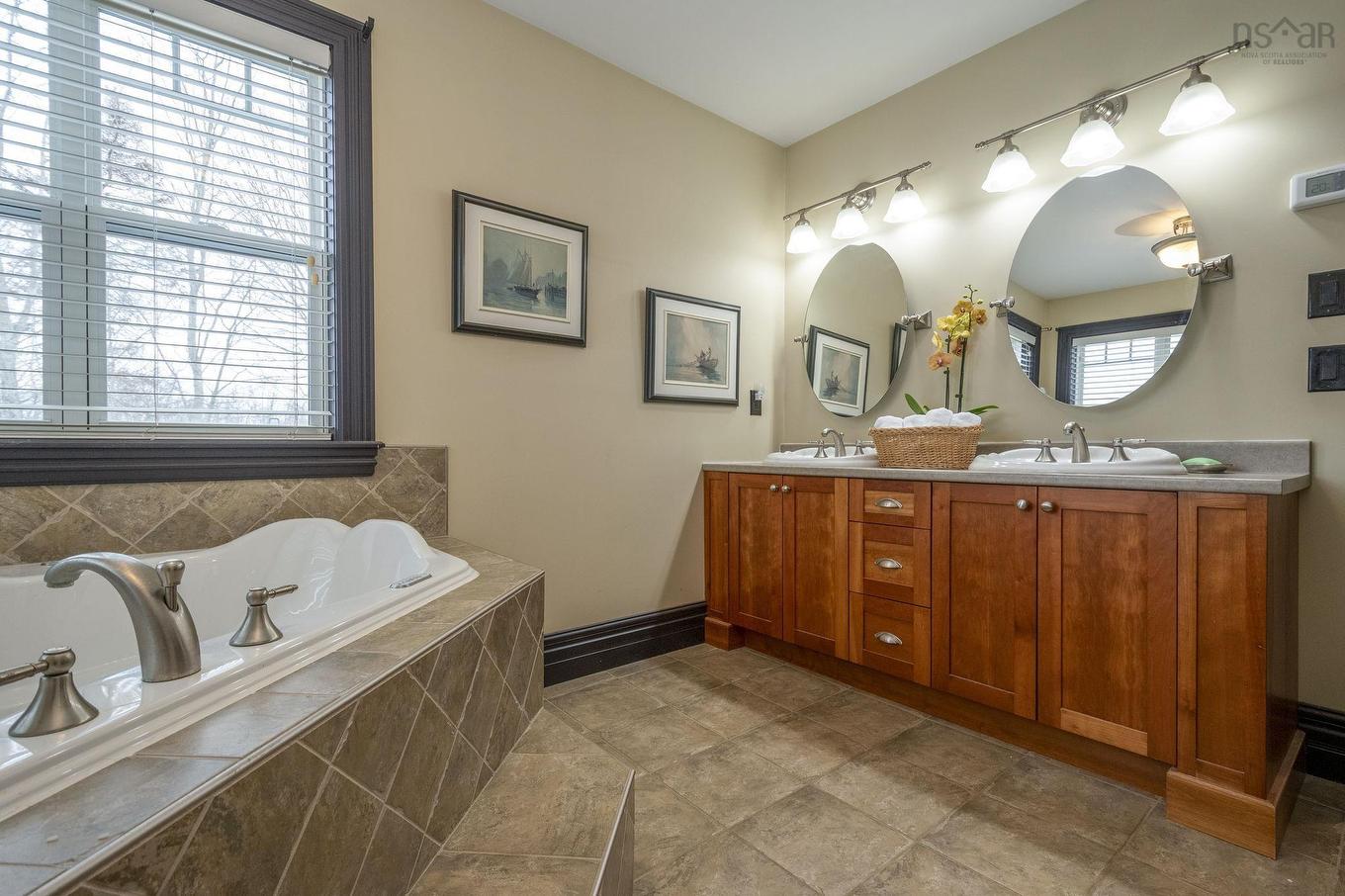 38 Dalhousie Avenue, Kentville, NS