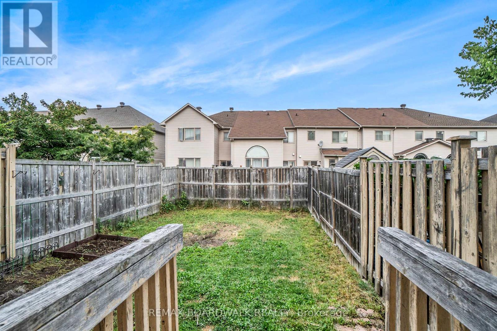 714 Regiment Avenue, Ottawa, ON - Outdoor