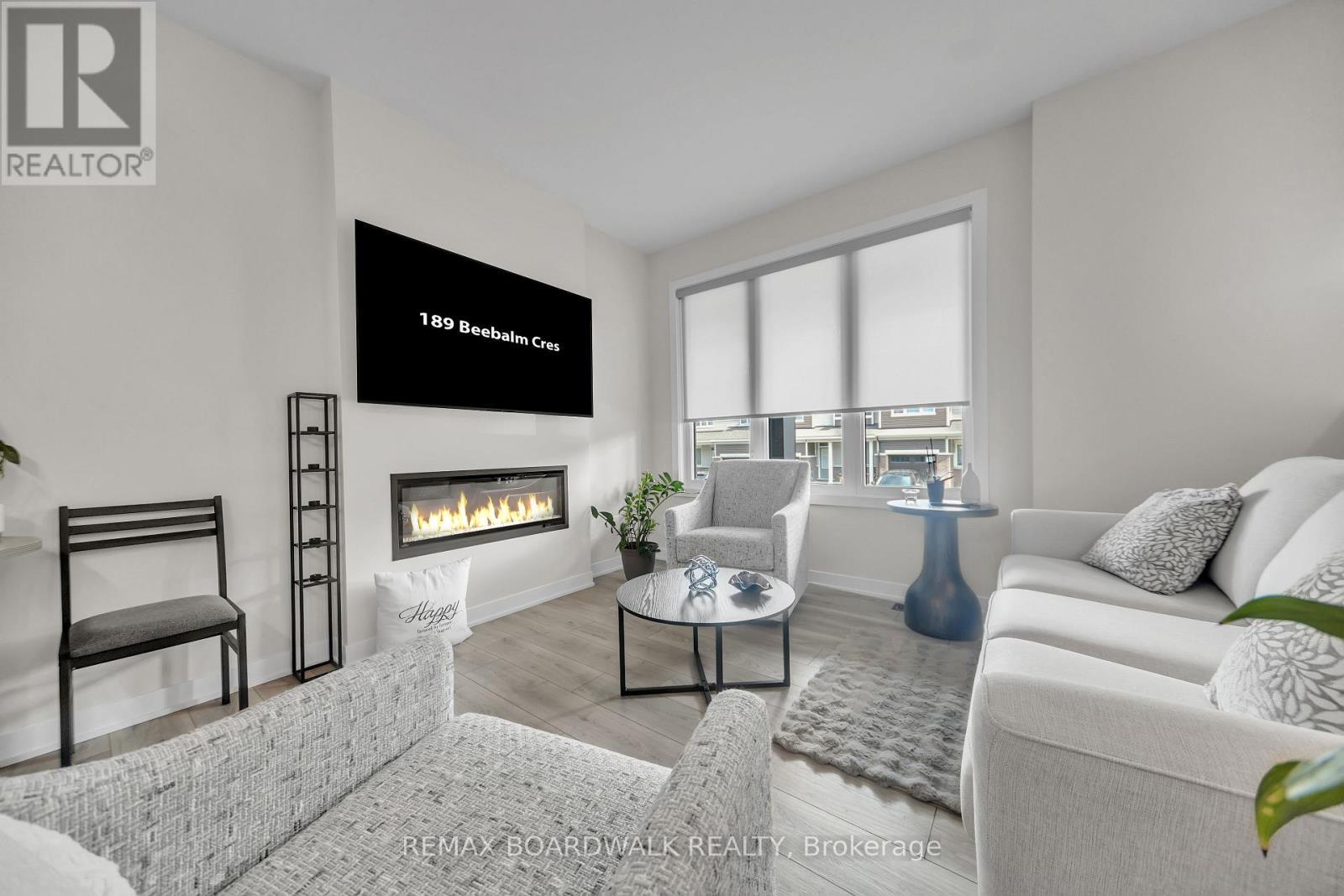 189 Beebalm Crescent, Ottawa, ON - Indoor Photo Showing Living Room With Fireplace