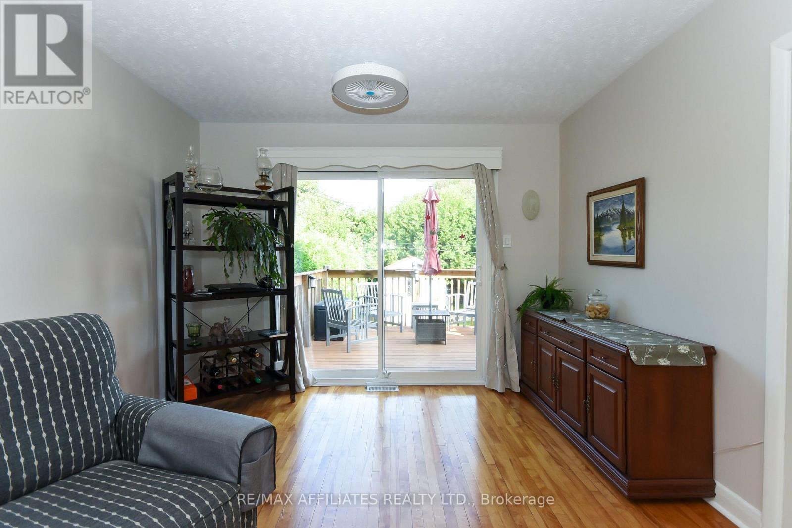 323 Fullerton Avenue, Ottawa, ON - Indoor