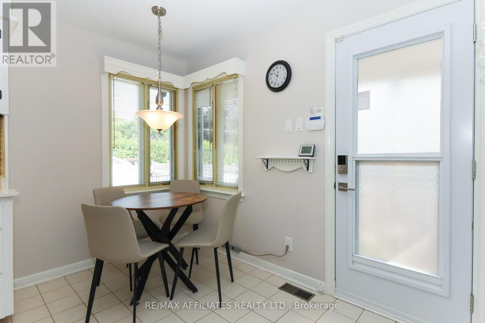 323 Fullerton Avenue, Ottawa, ON - Indoor Photo Showing Dining Room