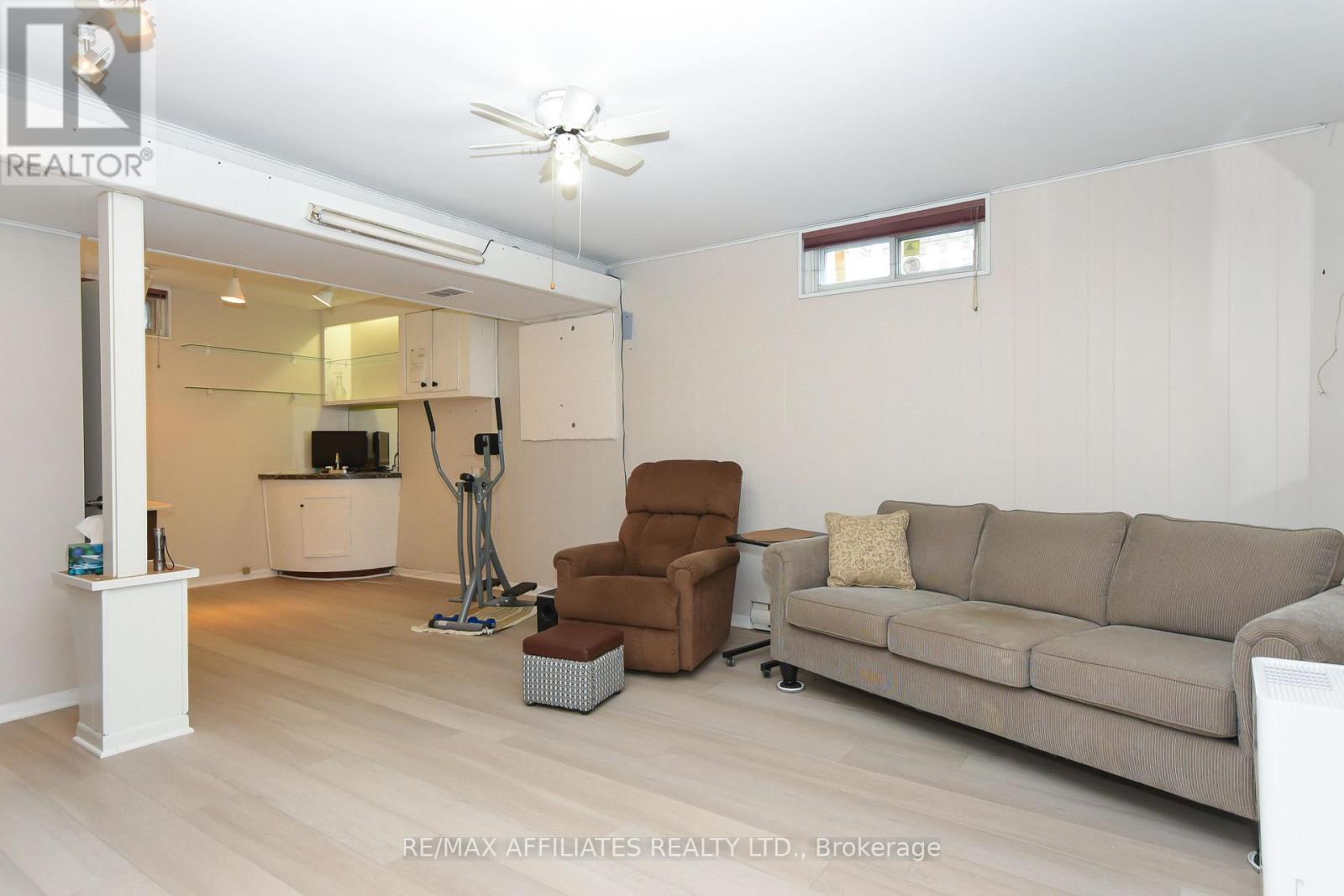 323 Fullerton Avenue, Ottawa, ON - Indoor Photo Showing Living Room