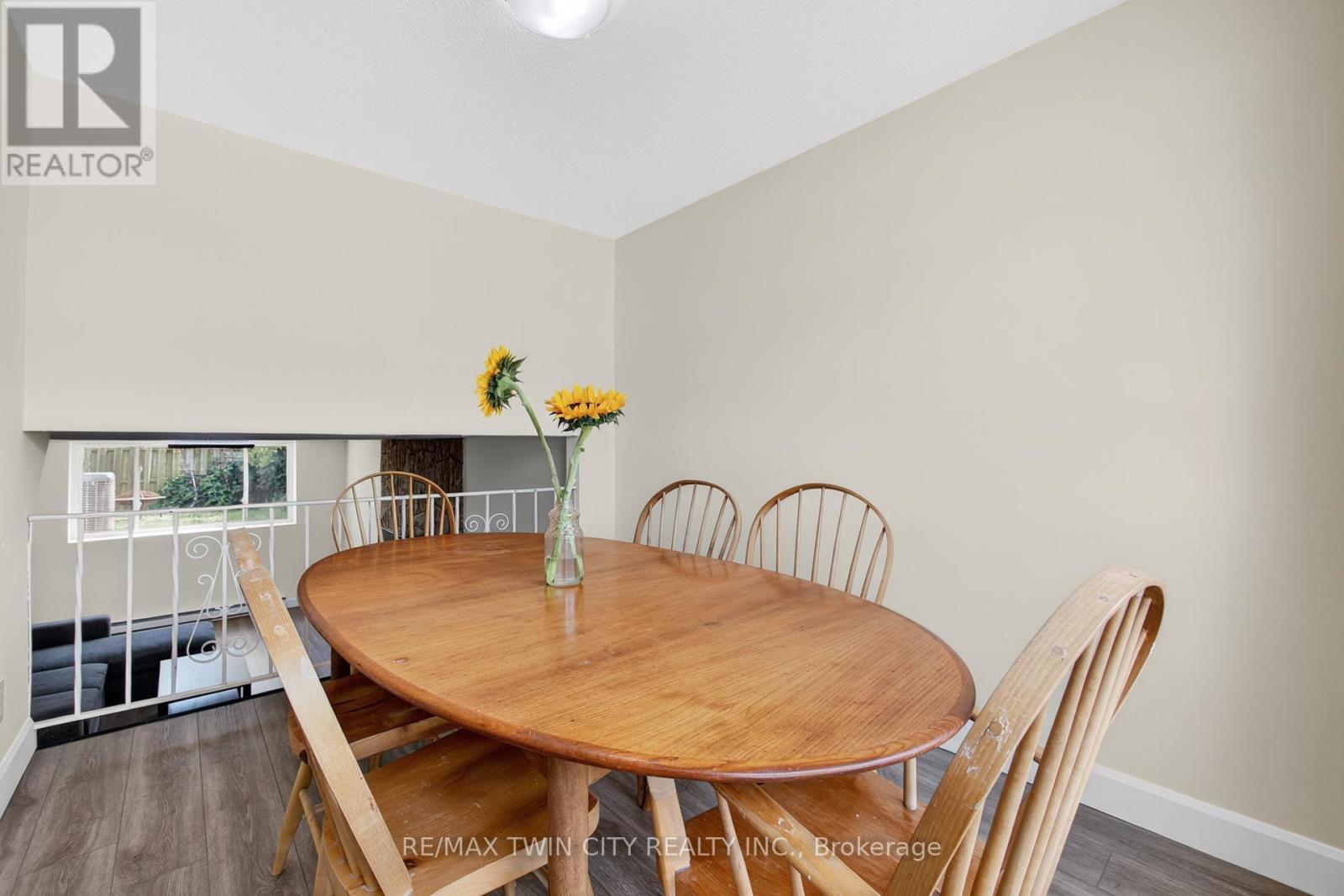 720 Parkview Crescent, Cambridge, ON - Indoor Photo Showing Dining Room