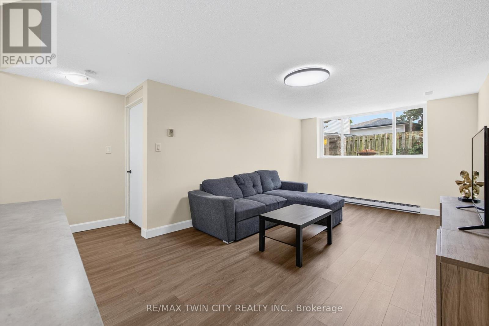 720 Parkview Crescent, Cambridge, ON - Indoor