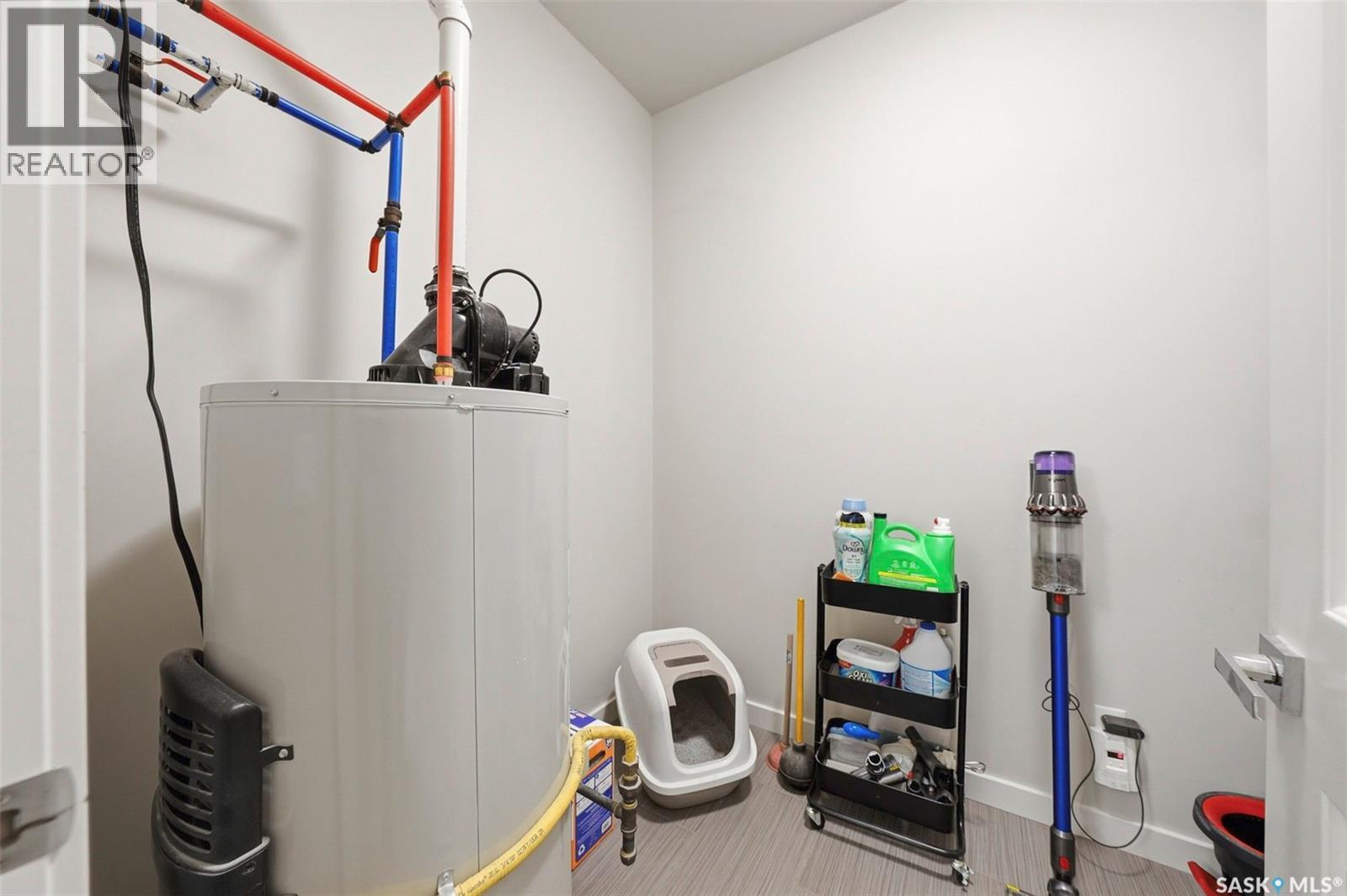 103 1120 Hampton Circle, Saskatoon, SK - Indoor