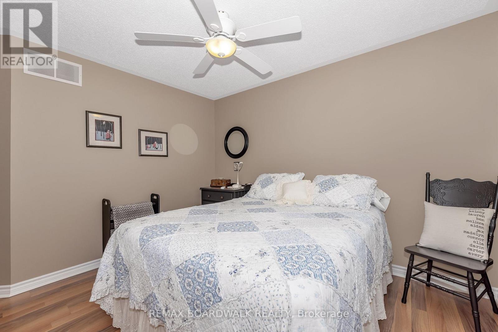 11 Grove Street, South Dundas, ON - Indoor Photo Showing Bedroom