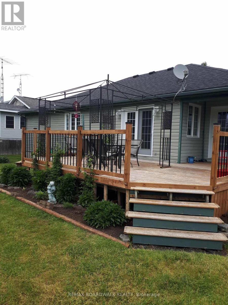 11 Grove Street, South Dundas, ON - Outdoor With Deck Patio Veranda
