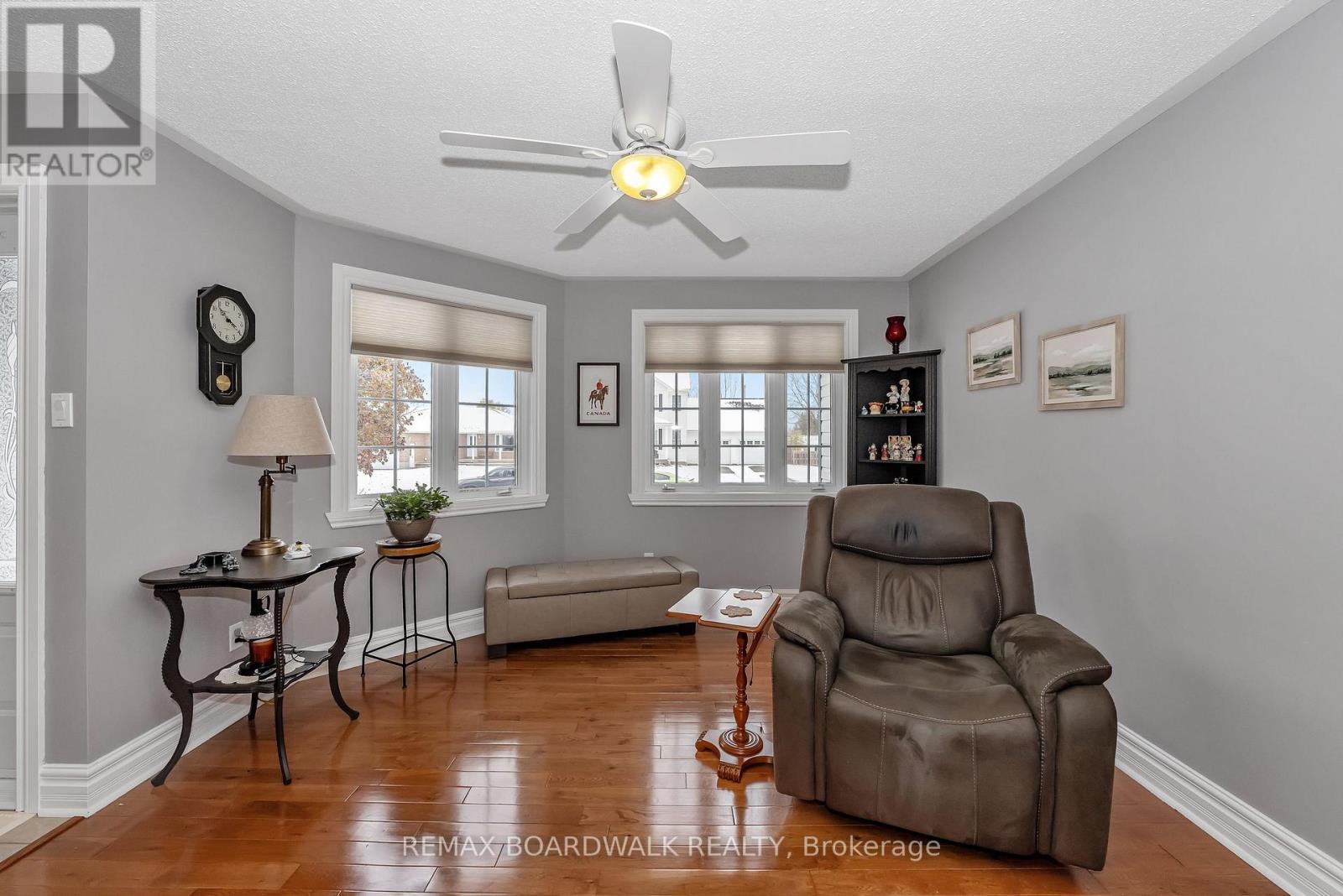 11 Grove Street, South Dundas, ON - Indoor