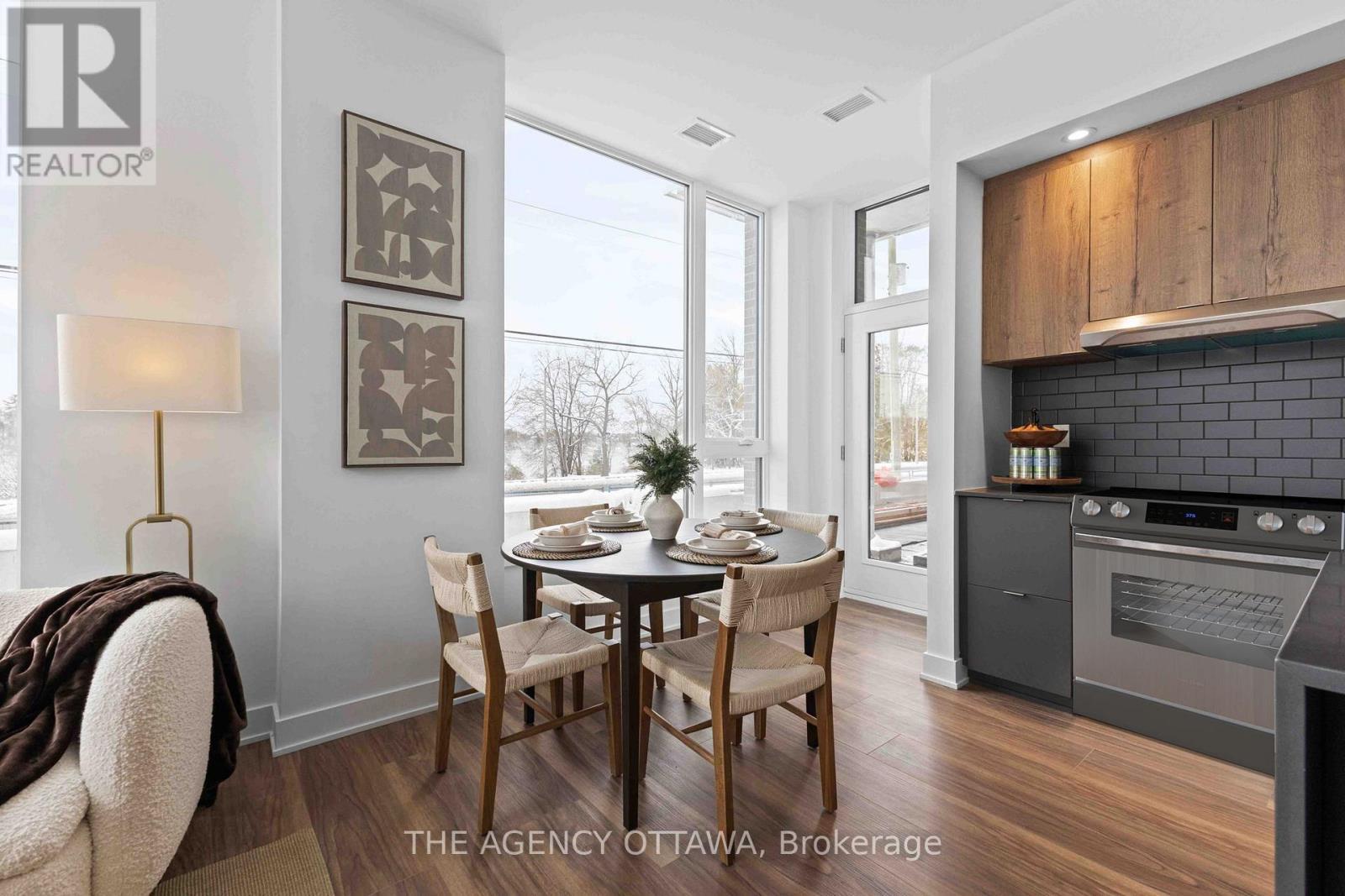 101 - 3071 Riverside Drive, Ottawa, ON - Indoor