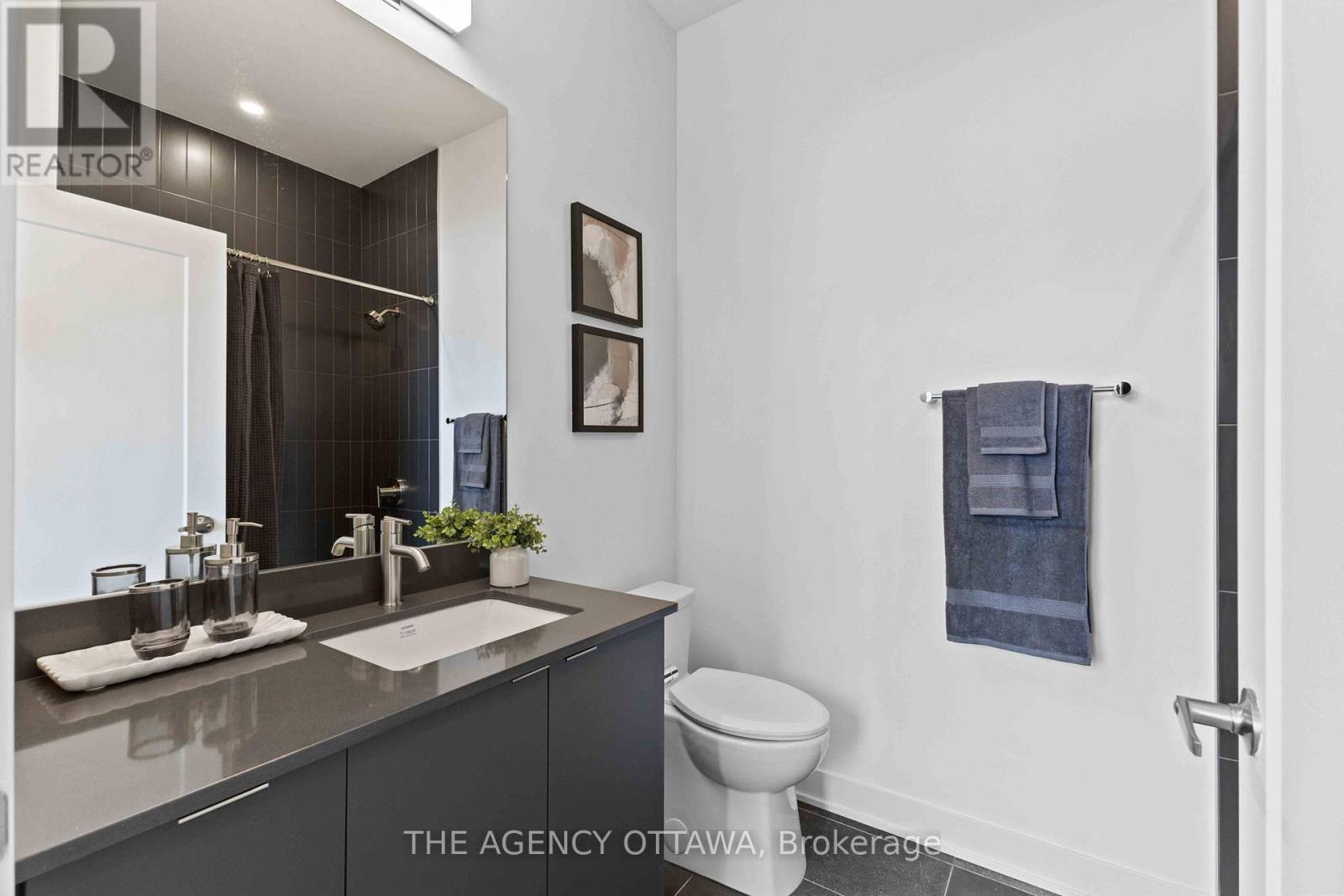 101 - 3071 Riverside Drive, Ottawa, ON - Indoor Photo Showing Bathroom