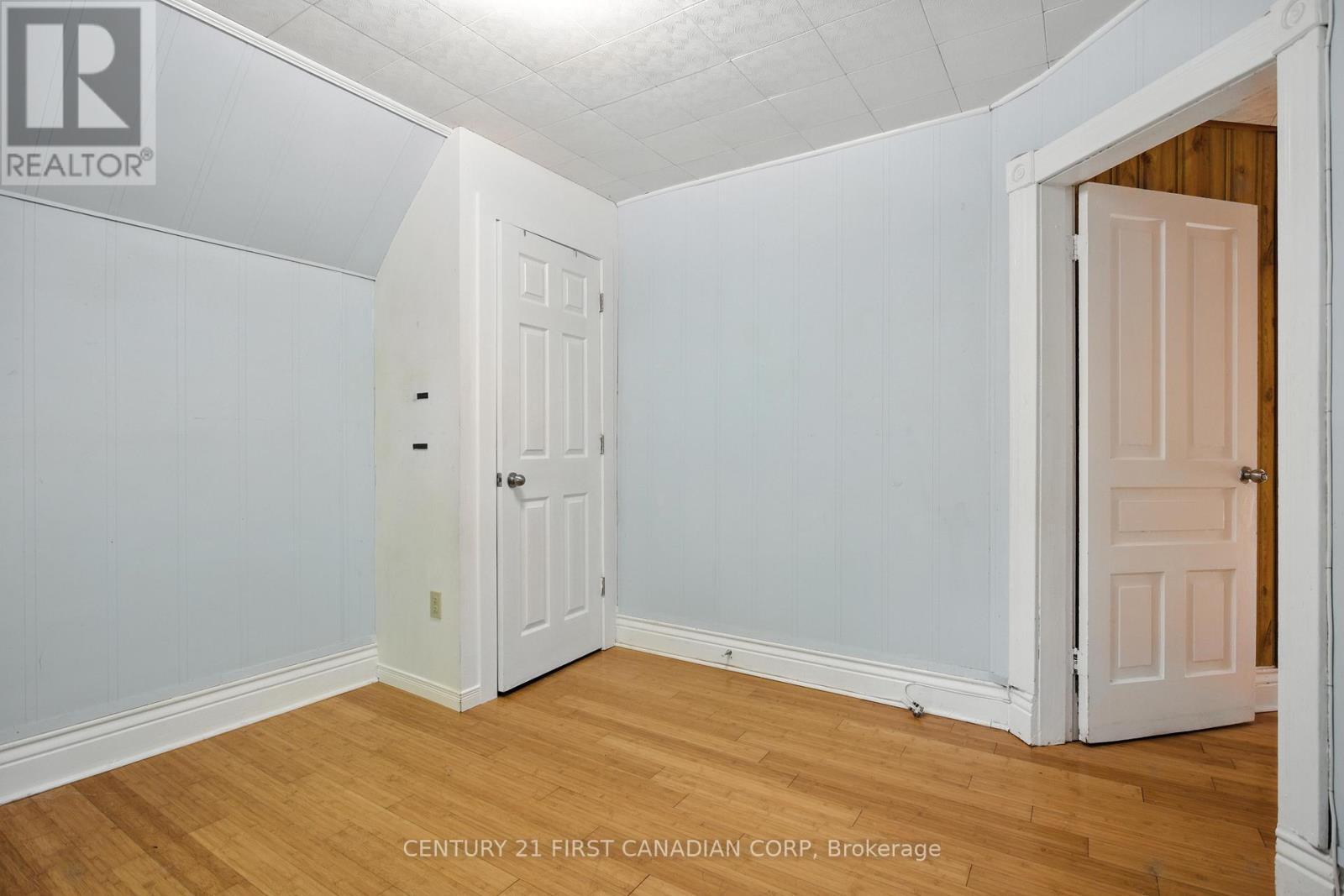 111 Wharncliffe Road N, London North (North N), ON - Indoor Photo Showing Other Room