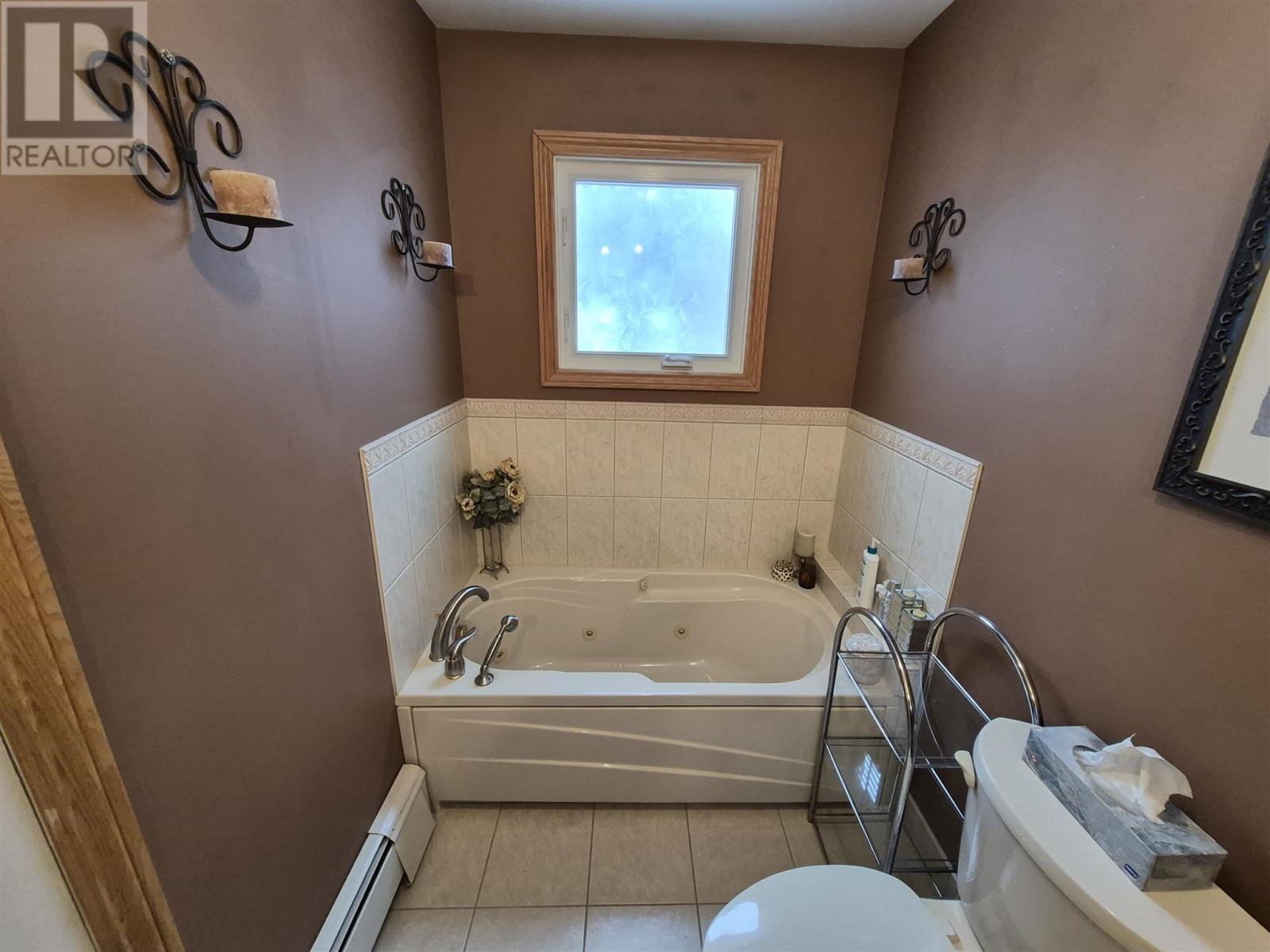 349 Fourth Ave, Sault Ste. Marie, ON - Indoor Photo Showing Bathroom