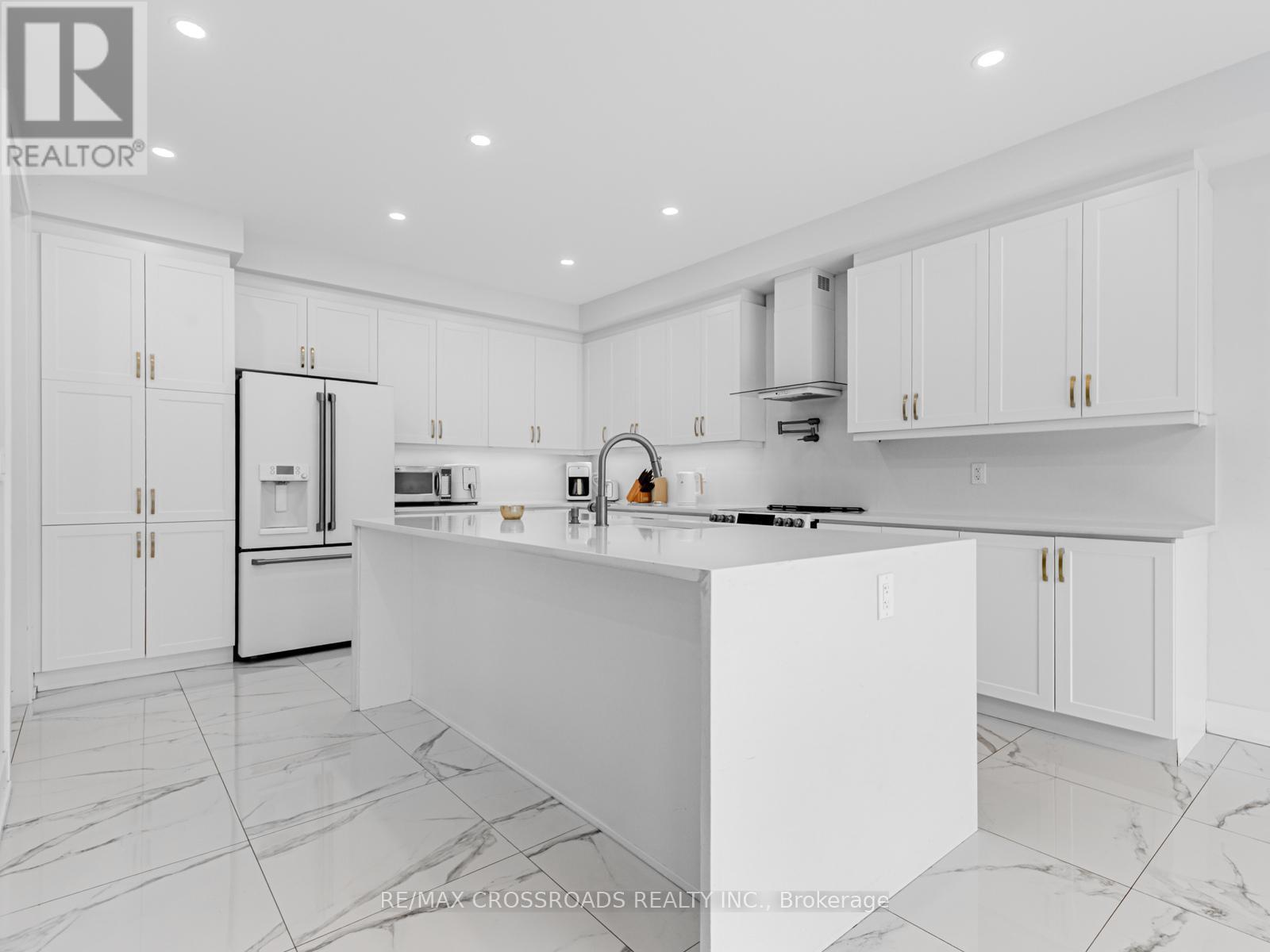171 Busato Drive, Whitchurch-Stouffville, ON - Indoor Photo Showing Kitchen