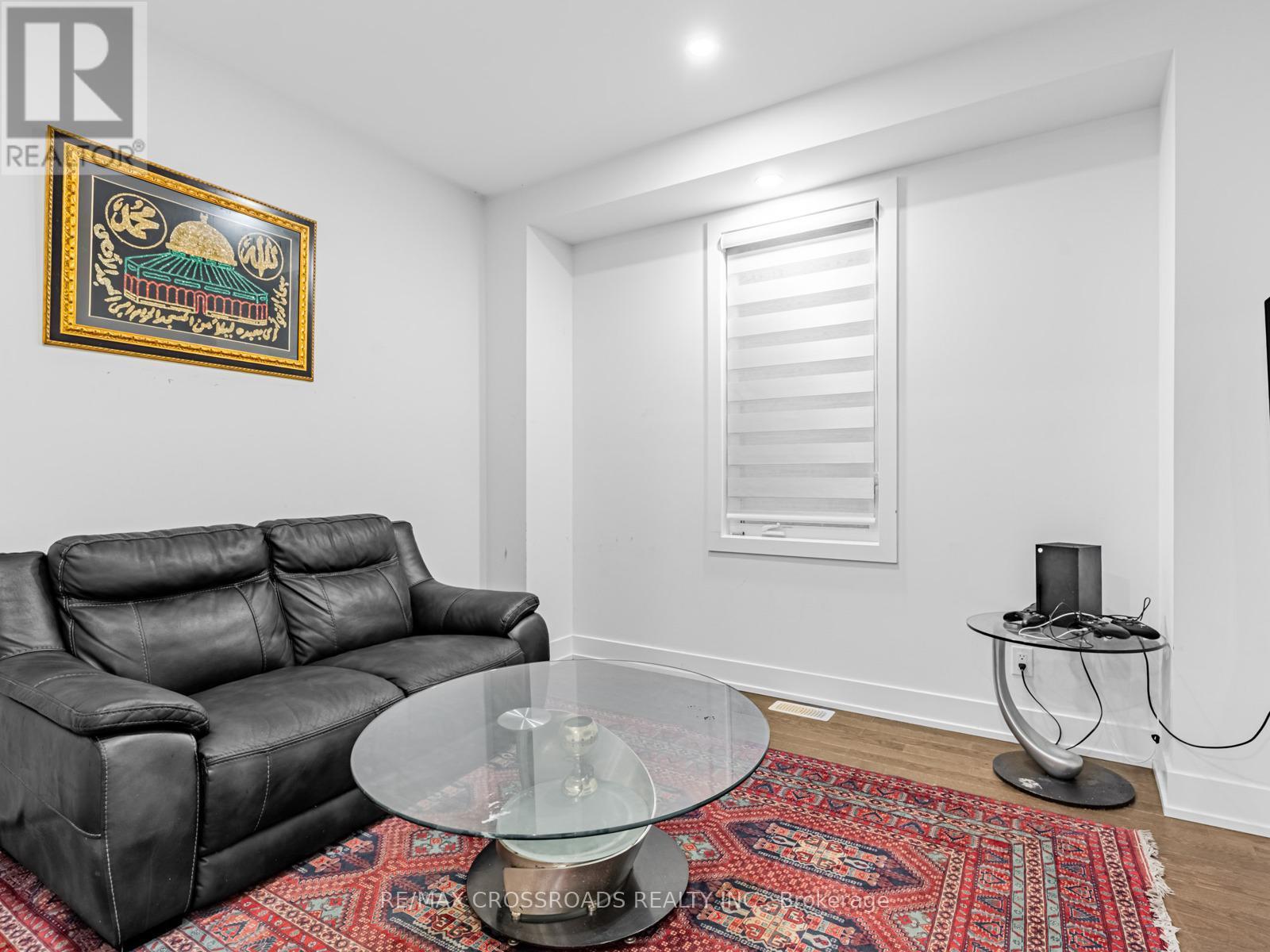 171 Busato Drive, Whitchurch-Stouffville, ON - Indoor Photo Showing Living Room