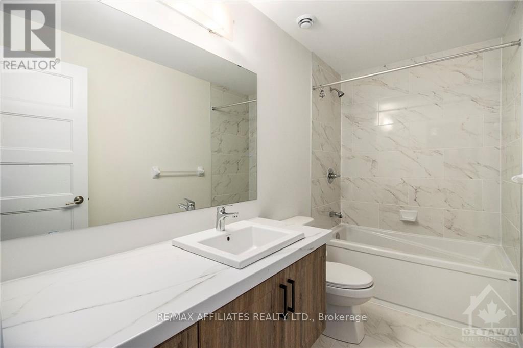 Lot 46 Falcon Lane, Russell, ON - Indoor Photo Showing Bathroom