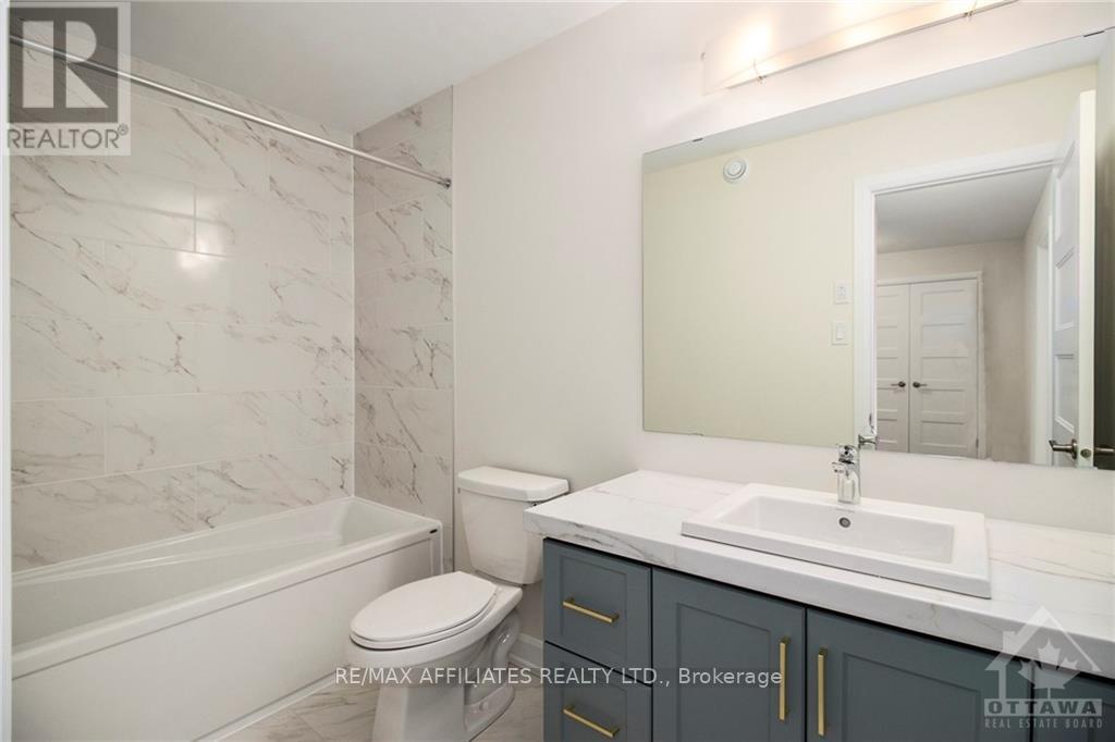 Lot 46 Falcon Lane, Russell, ON - Indoor Photo Showing Bathroom