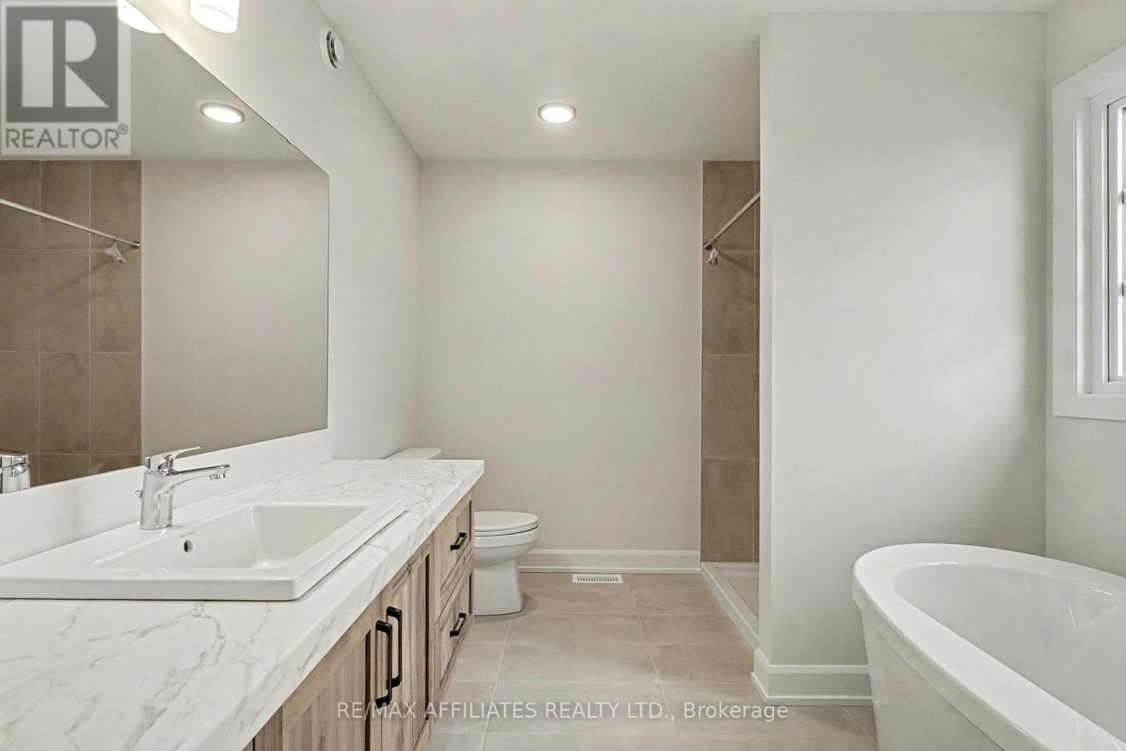 408 Falcon Lane, Russell, ON - Indoor Photo Showing Bathroom