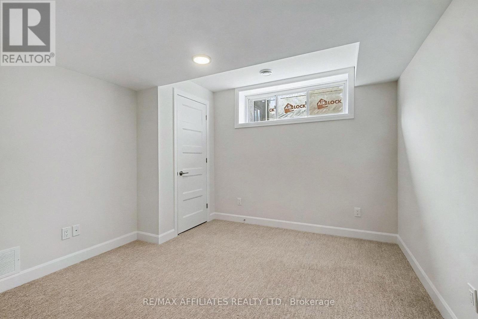 408 Falcon Lane, Russell, ON - Indoor Photo Showing Other Room