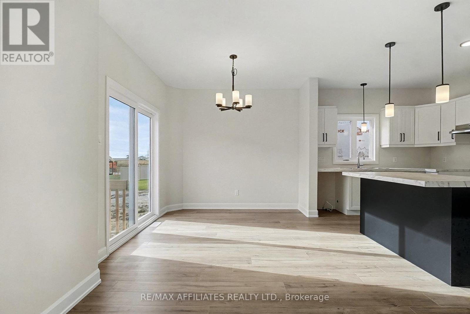 408 Falcon Lane, Russell, ON - Indoor Photo Showing Kitchen